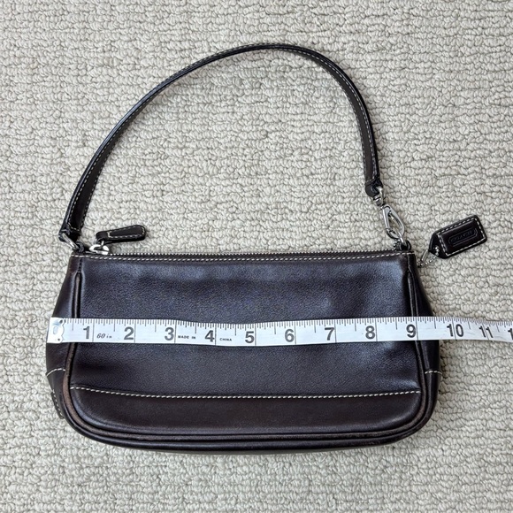 Coach Vintage Hampton Demi Baguette Shoulder Bag - Picture 7 of 16